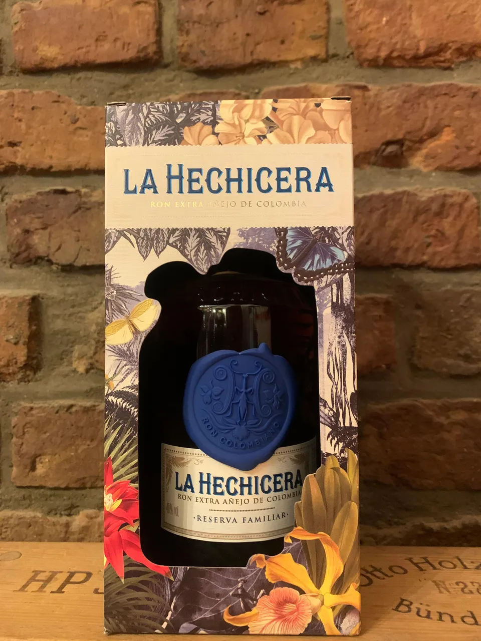 la-hechicera-reserva-familiar-rum-kolumbien-40-mild image 1