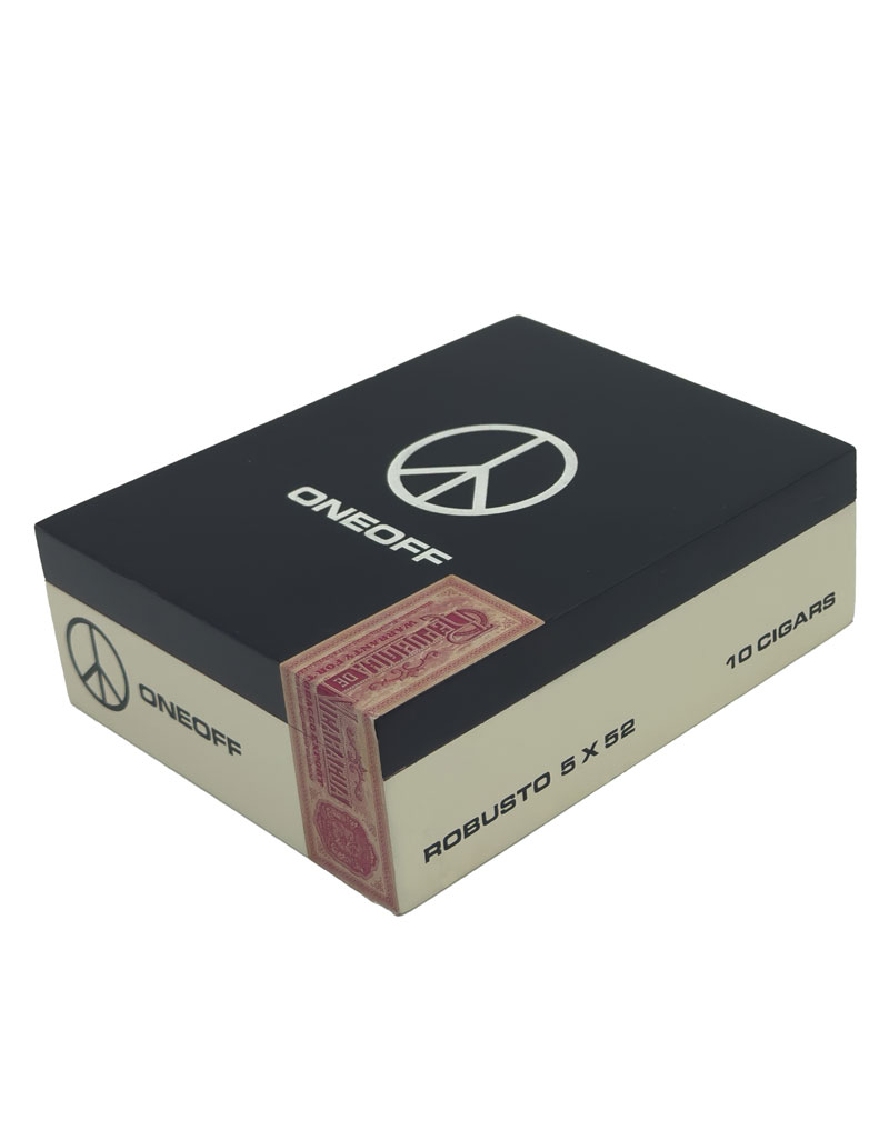 illusione-oneoff-black-toro-zigarre-einzelzigarre image 3